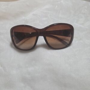 Elegant Tory Burch Brown Sunglasses